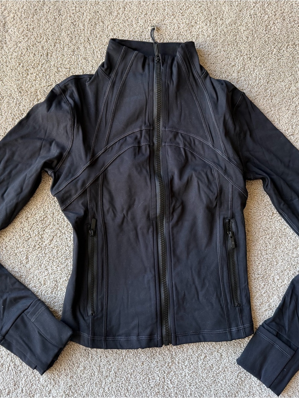 Lululemon cropped define jacket size 2 - Picture 2 of 6